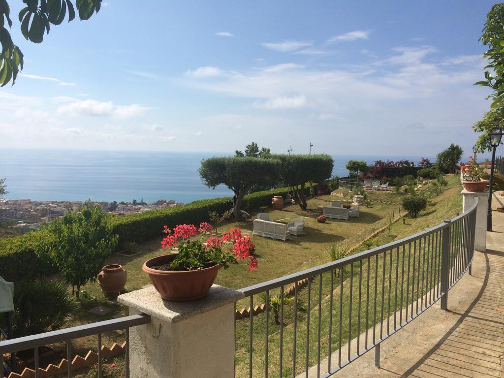 Villa Del Conte Tropea Exterior photo